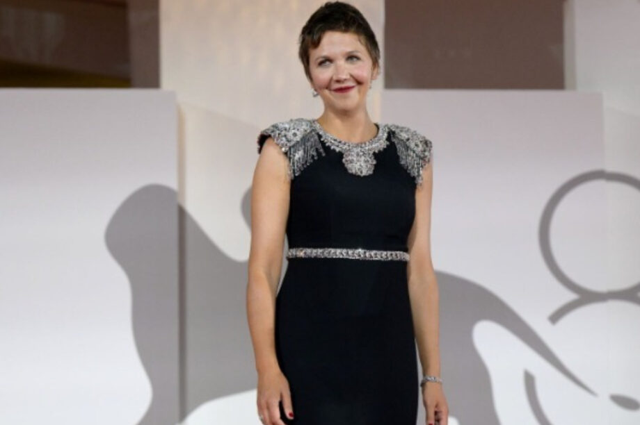 Μάγκι Τζίλενχαλ