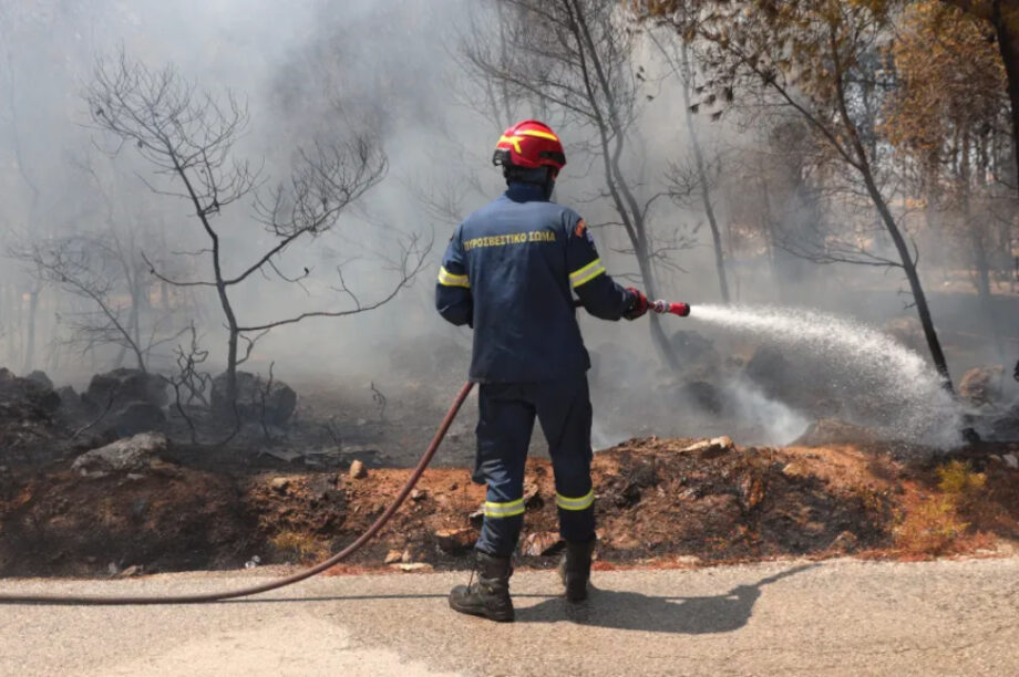 φωτιά στον Τίμιο Σταυρό