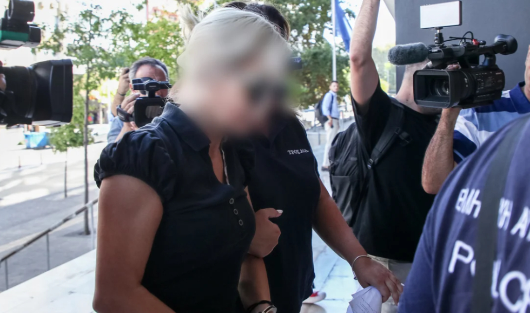 Ελεύθερη αφέθηκε με περιοριστικούς όρους η 45χρονη οδηγός της Porsche