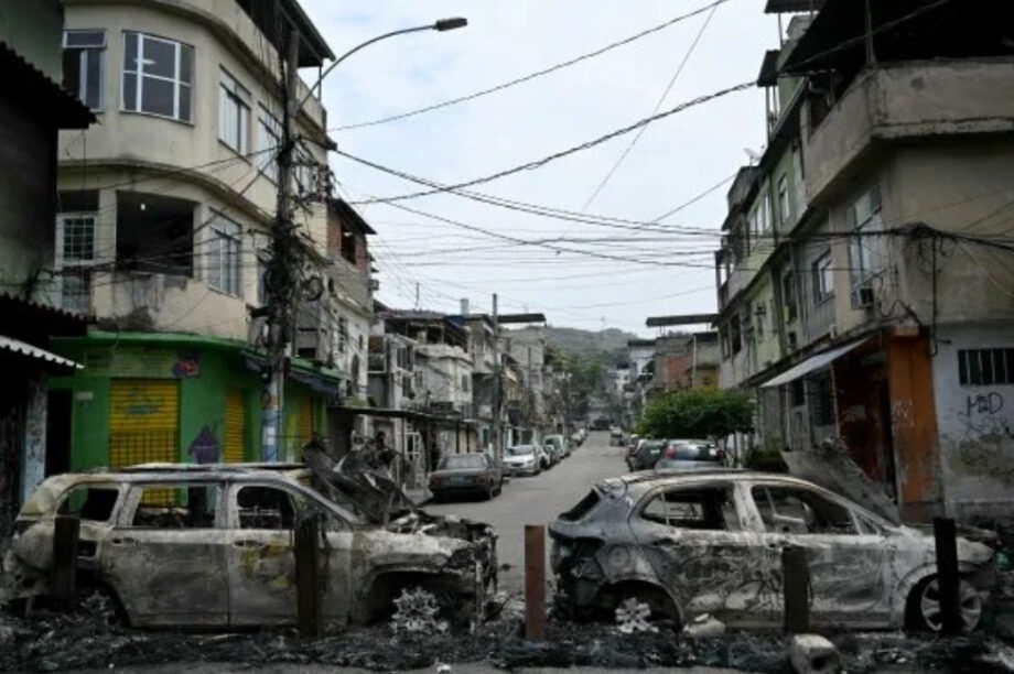 Βραζιλία: Αιματηρή επιδρομή με τουλάχιστον 64 νεκρούς στις φαβέλες του Ρίο!