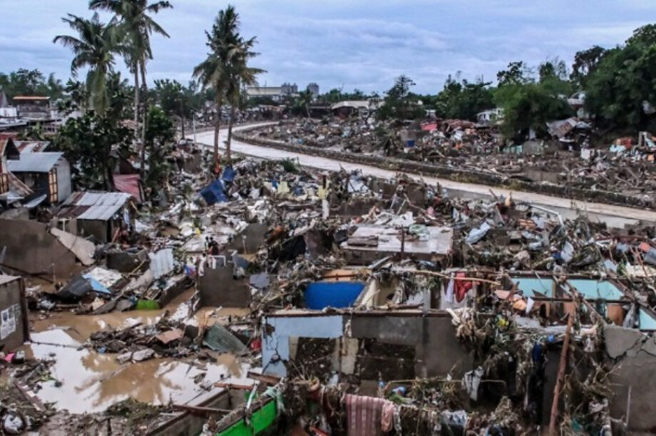 Φιλιππίνες τυφώνας Καλμάγκι