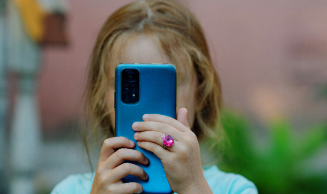 Παιδί κινητό