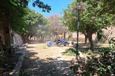 Κορυφώνονται τα έργα πρασίνου σε περιοχές του Ηρακλείου