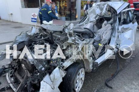 Τραγωδία στην Ηλεία με νεκρό 29χρονο που «καρφώθηκε» με το αυτοκίνητό του σε νταλίκα (βίντεο)