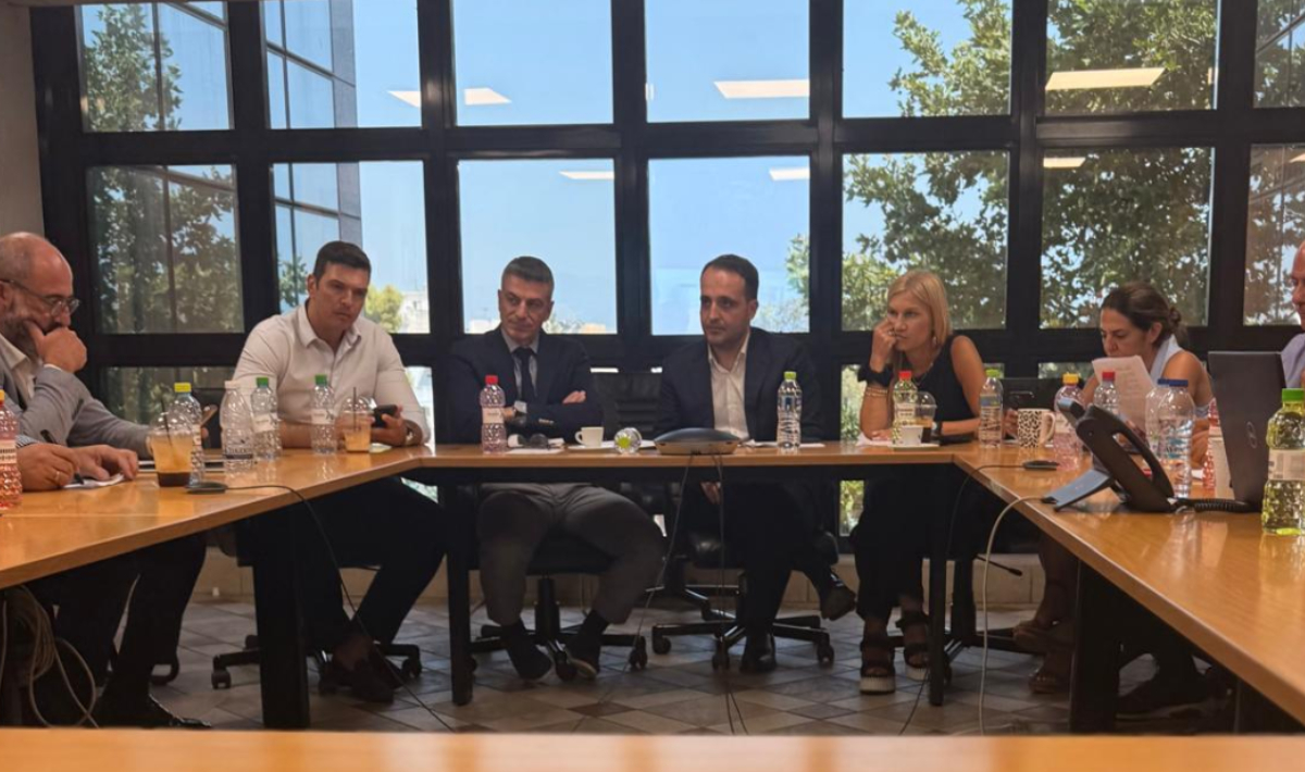 Σέβη Βολουδάκη: Συνάντηση εργασίας στο Κτηματολόγιο για τα ζητήματα των Χανίων
